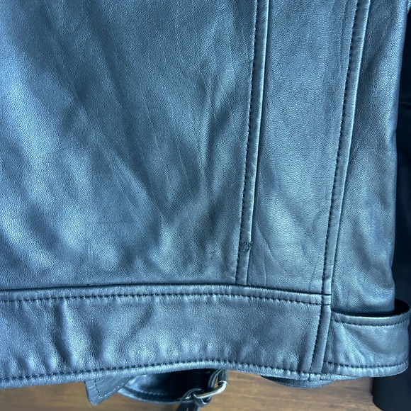 Trade/sell Maje leather jacket NWT w/ minor flaw🦄 - Picture 9 of 12